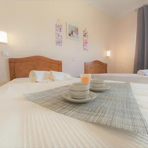 https://mar-a-vista-beach-portimao.hotelaalgarve.com